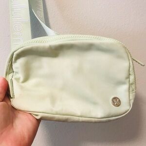 Lululemon Everywhere Belt Bag 1L